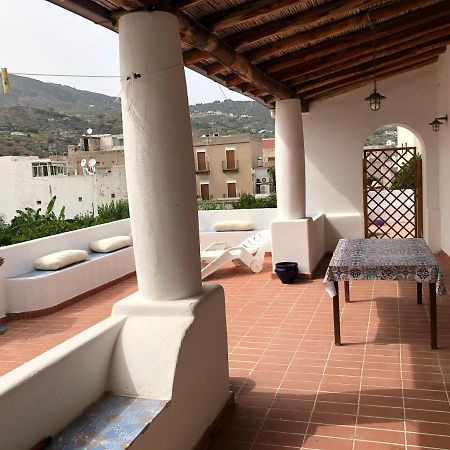 Isola - Lipari Centro Storico Villa Екстериор снимка
